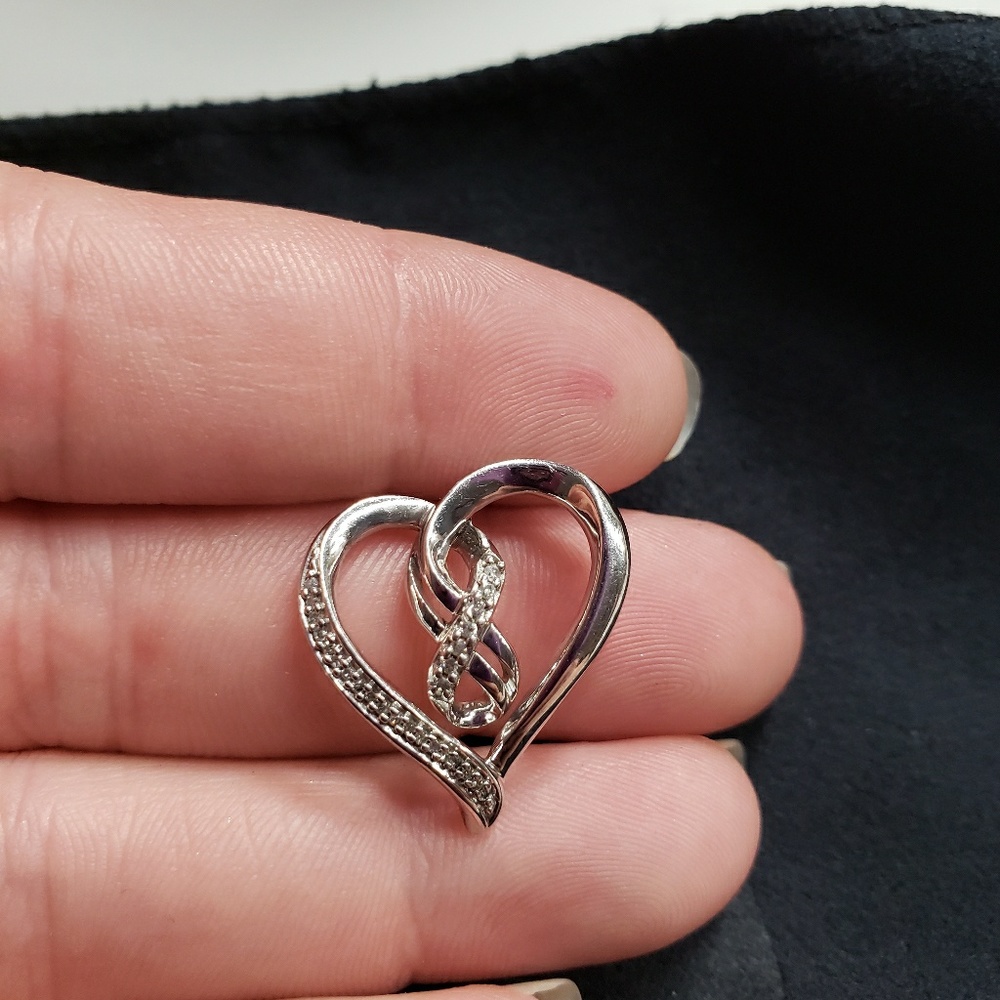 Infinity heart diamond pendant